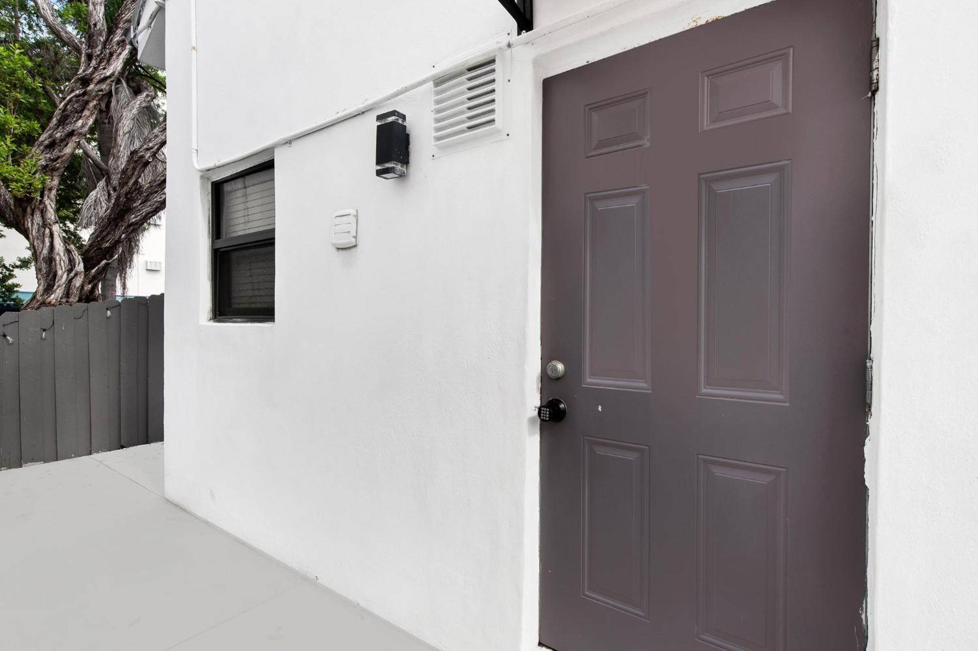 Oceanside Boutique Loft Apt Cozy Beach Unit # 7 Hollywood Exterior photo